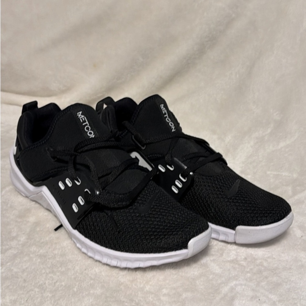 Nike Black and White Women's Shoes